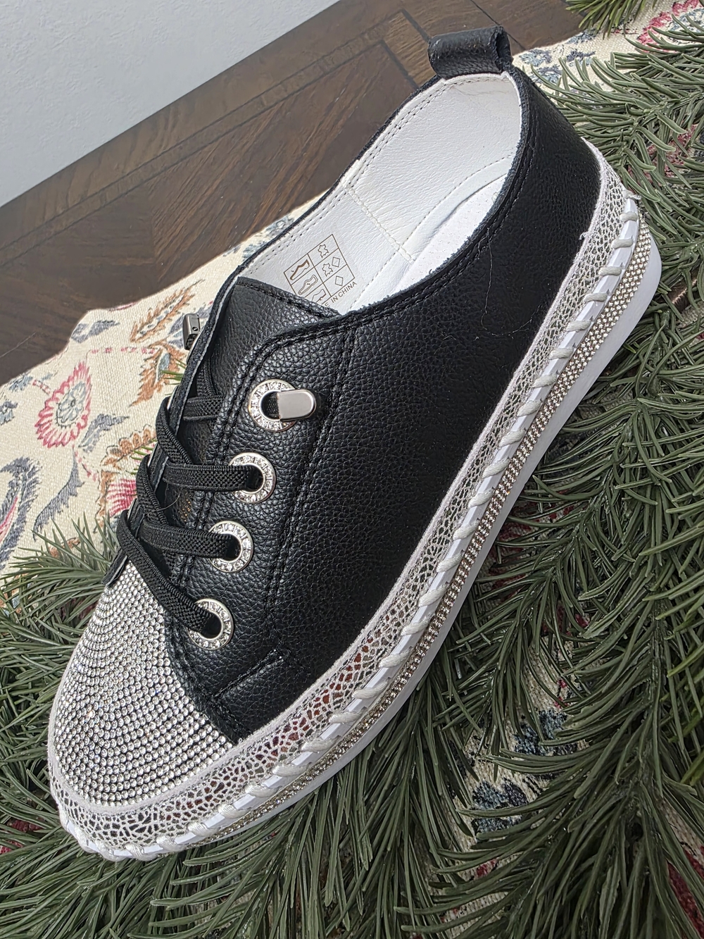bernie mev. Women's TW Jody Slip-on in Black